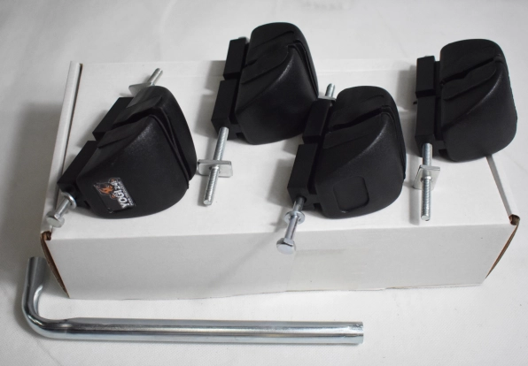 1) Set of brackets M03FU
